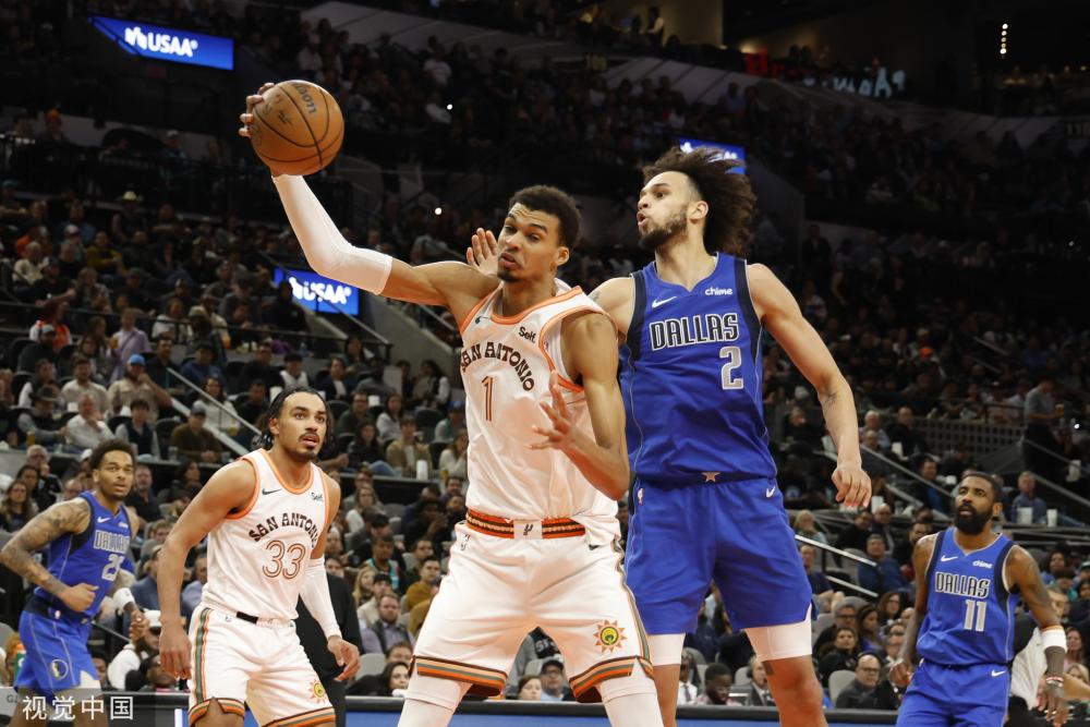 时刻敢于背 时刻敢于背