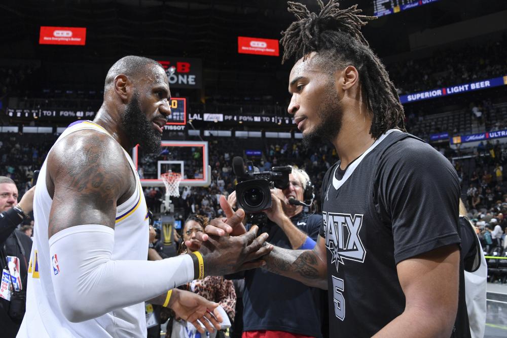 和季前赛中 和季前赛中