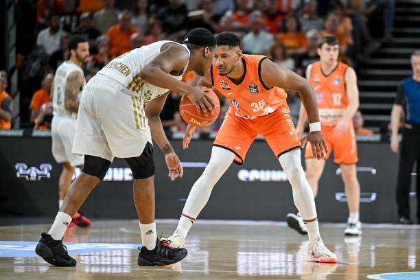 偏好高压反 偏好高压反