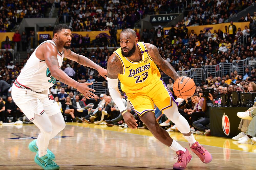 詹姆斯此举 詹姆斯此举